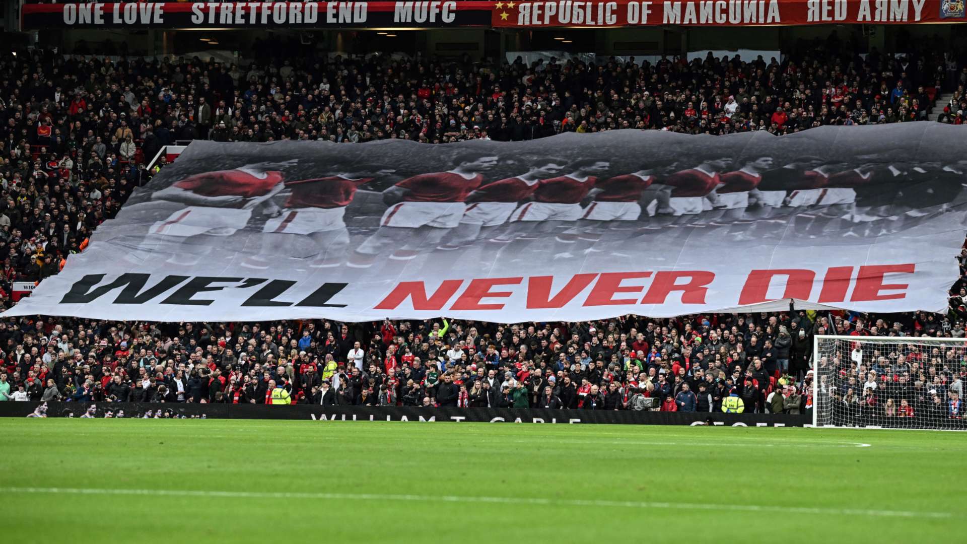 Munich air disaster Manchester United fans