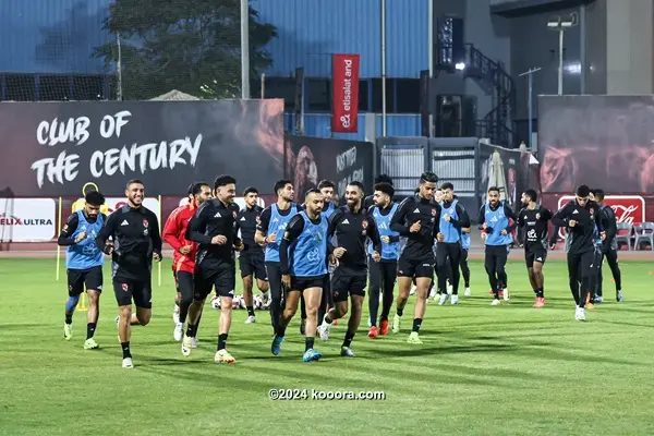 دفاع الهلال أمام الاتفاق في الدوري السعودي 