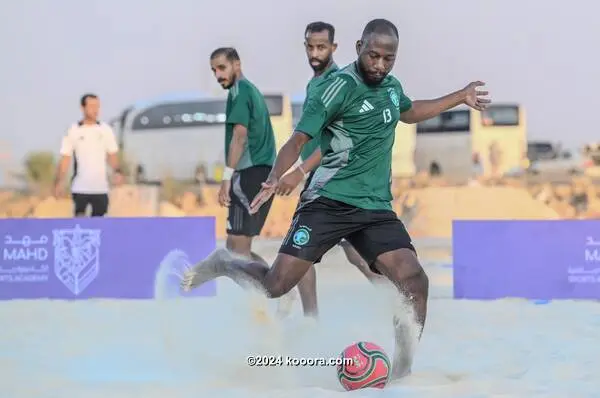 هوملز يبدي إعجابه بـ ريال مدريد قبل نهائي دوري الأبطال 