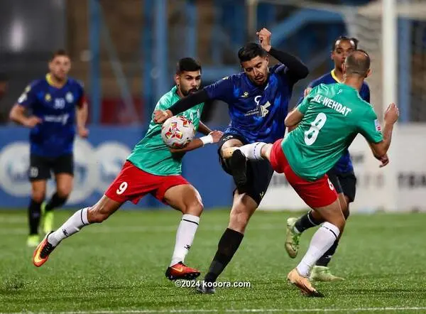 جناح مانشستر يونايتد يوافق على تجديد العقد 