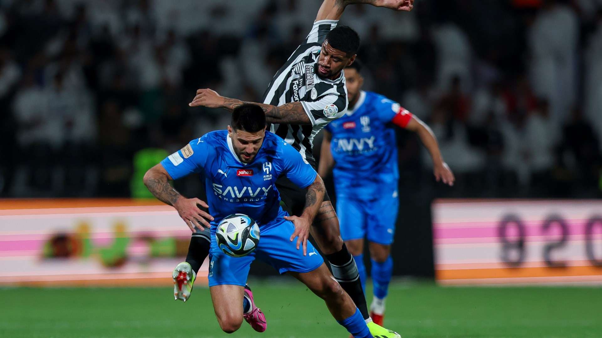 لماذا يفكر الاتحاد في التعاقد مع ميشايل من الهلال؟ 