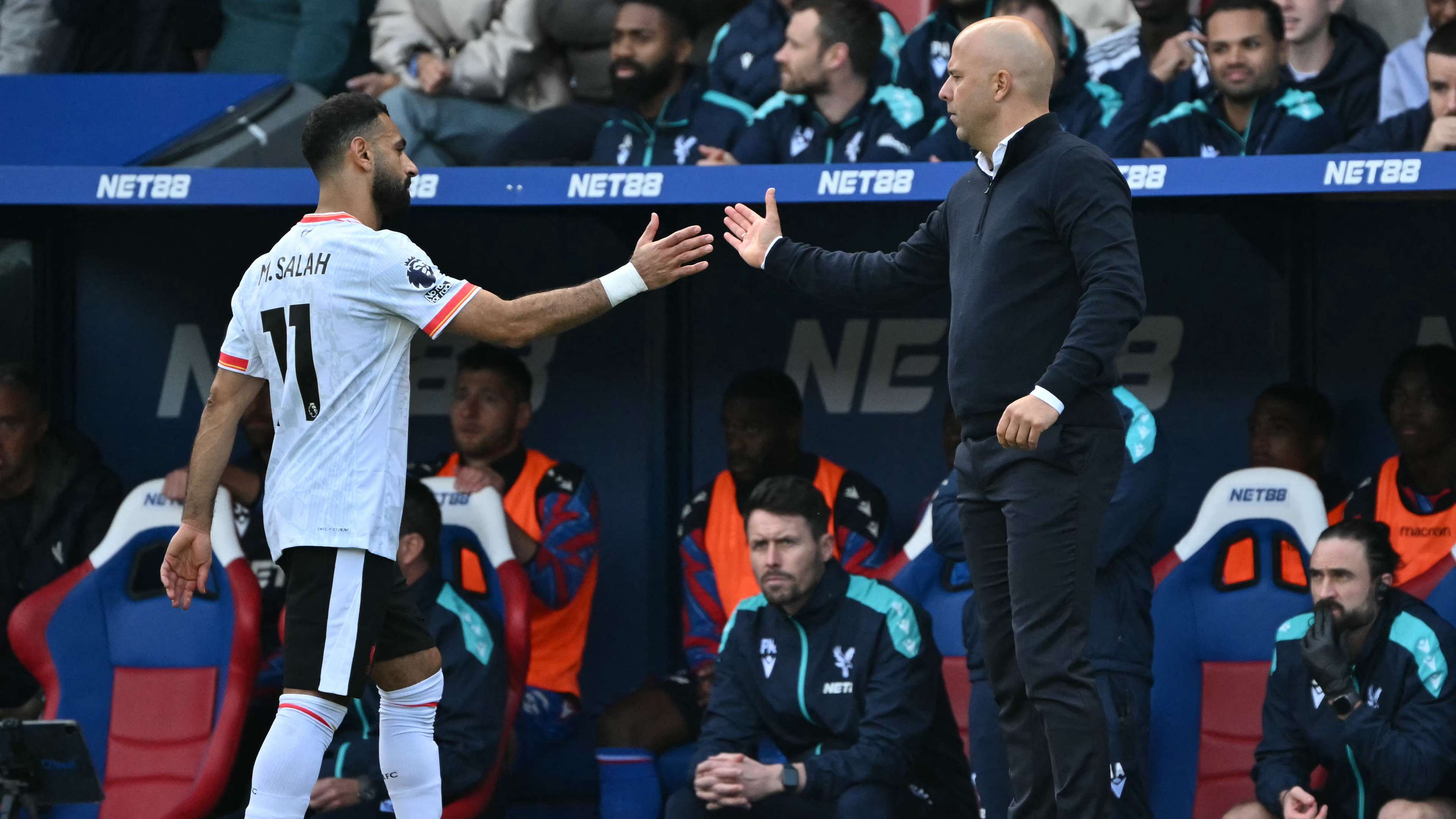 فيورنتينا يصدم مانشستر يونايتد بشان أمرابط 