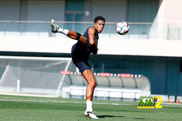 "بعد أن أخرسهم قام بتصرف غريب آخر" .. فيديو جديد يورط ساديو ماني مع جماهير النصر | 