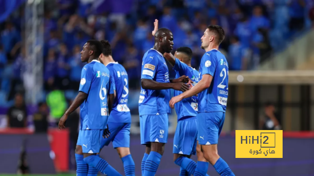 الهلال يهزم الأخدود بثلاثية في الدوري 