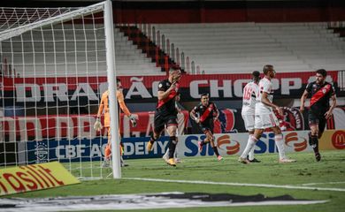 فهد الهريفي يعلق على مواجهة النصر أمام الاتحاد في دوري روشن 