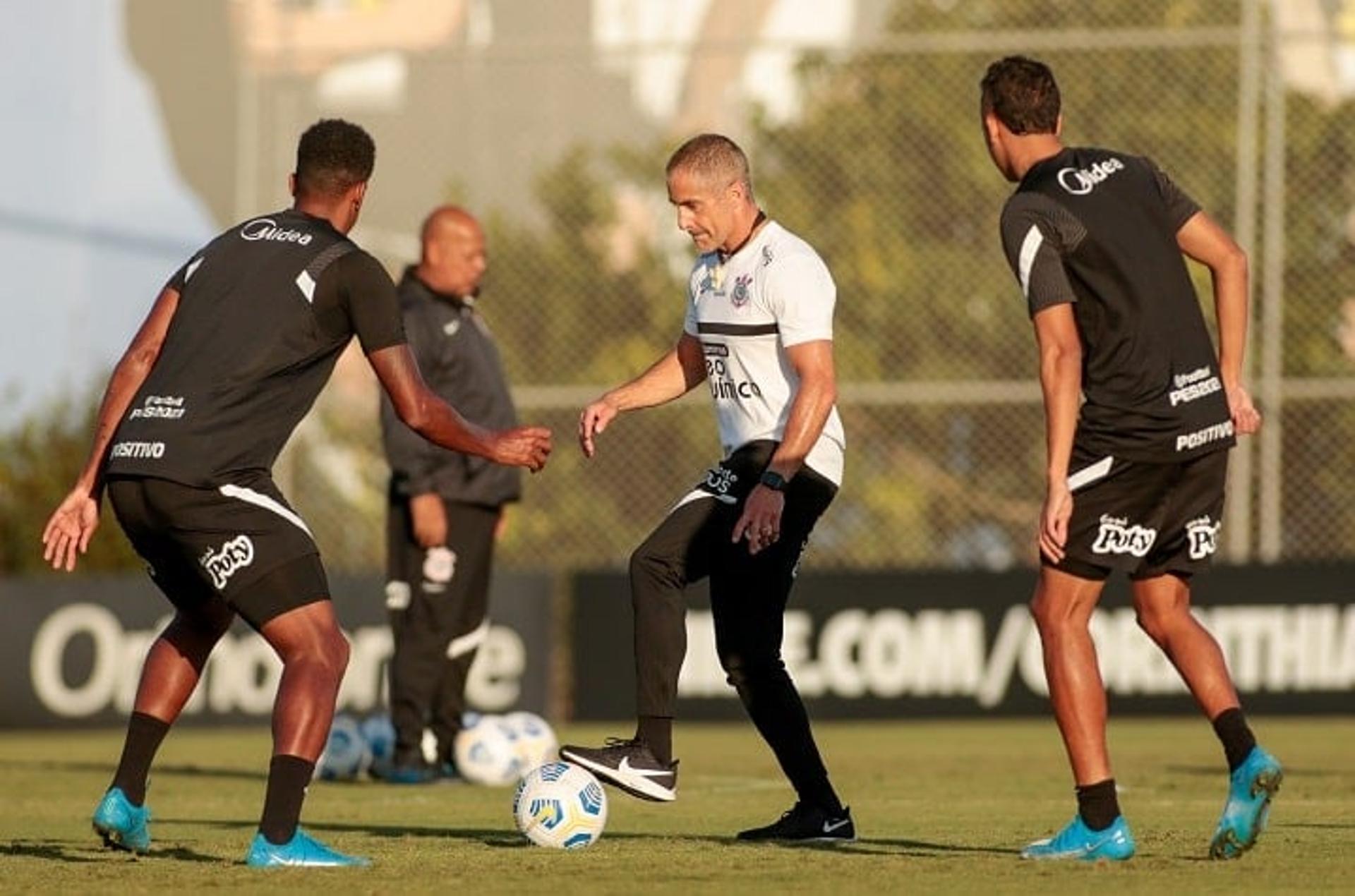 الزمالك: سنواجه عقوبات الكاف بالطرق القانونية.. والتحكيم لا يرضي الجميع 