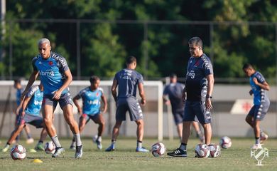 الهلال يصل إلى الهدف 100 في الدوري السعودي هذا الموسم 