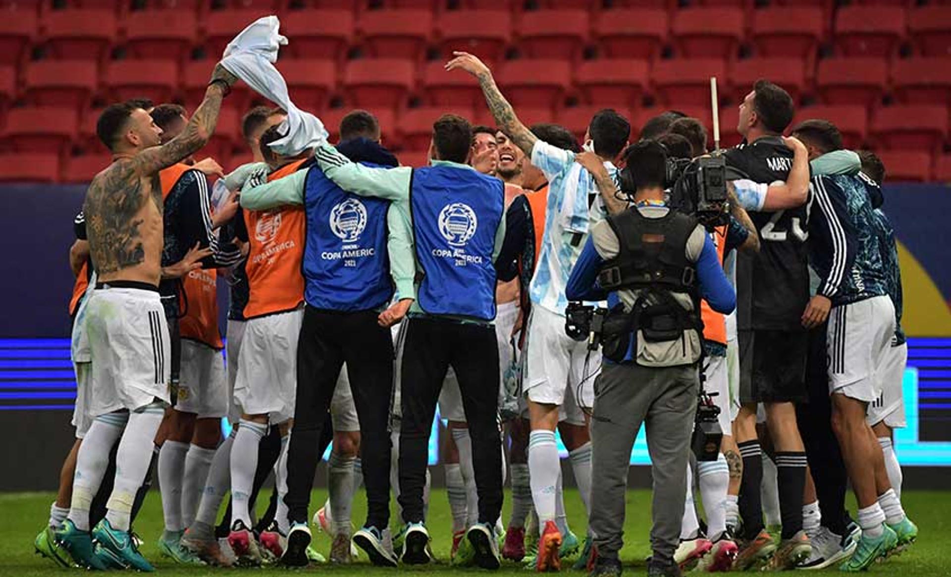 حكم مباراة الهلال والنصر في الدوري السعودي 