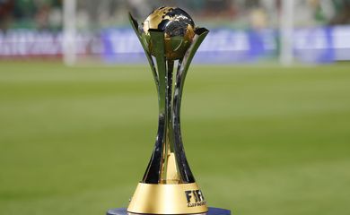 ما هي القنوات الناقلة لمباراة الحزم والهلال في دوري روشن السعودي 2023-2024 وكيف تتابعها عبر الإنترنت؟ | 