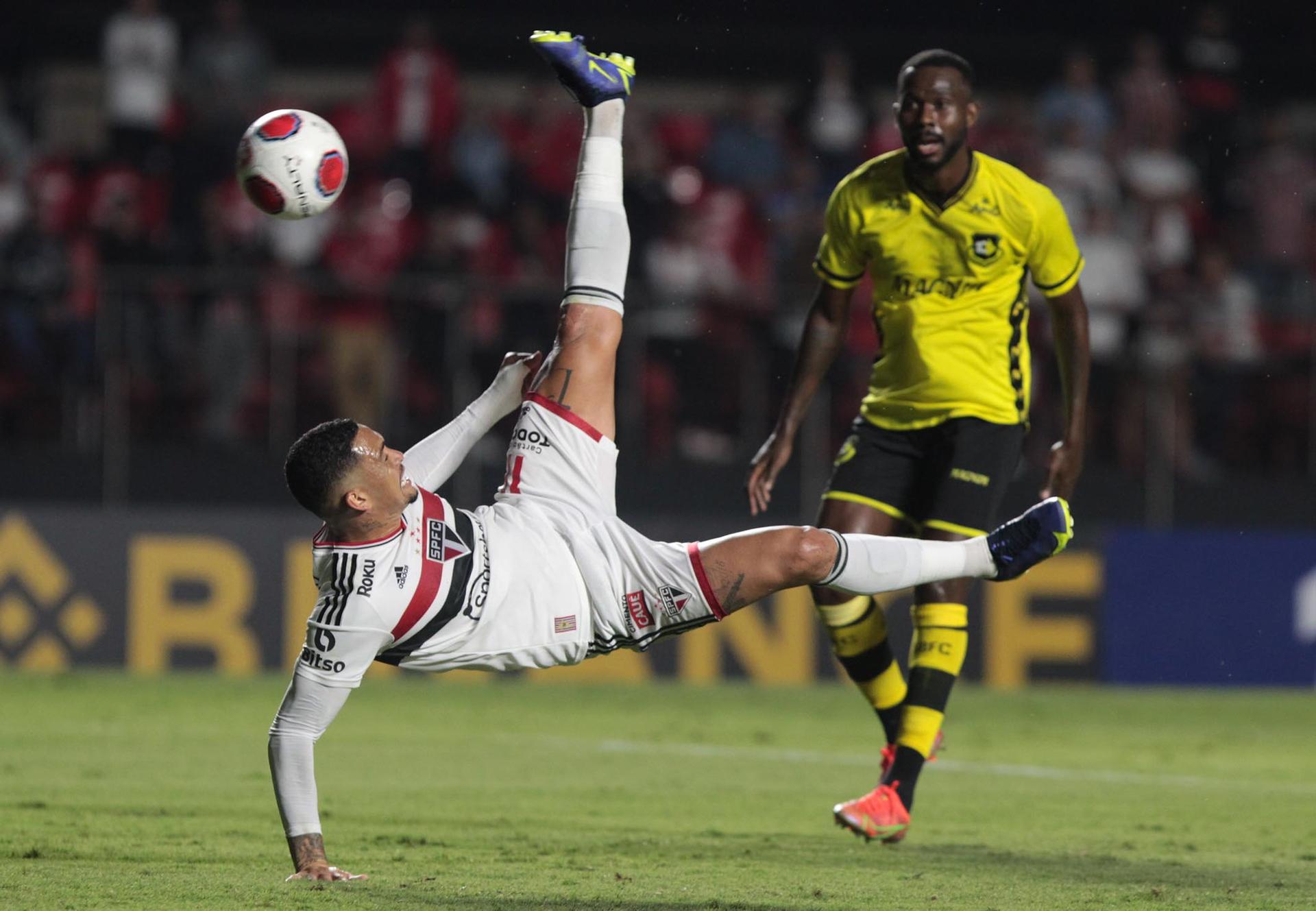 تاريخ مواجهات الهلال أمام السد في الدوحة 