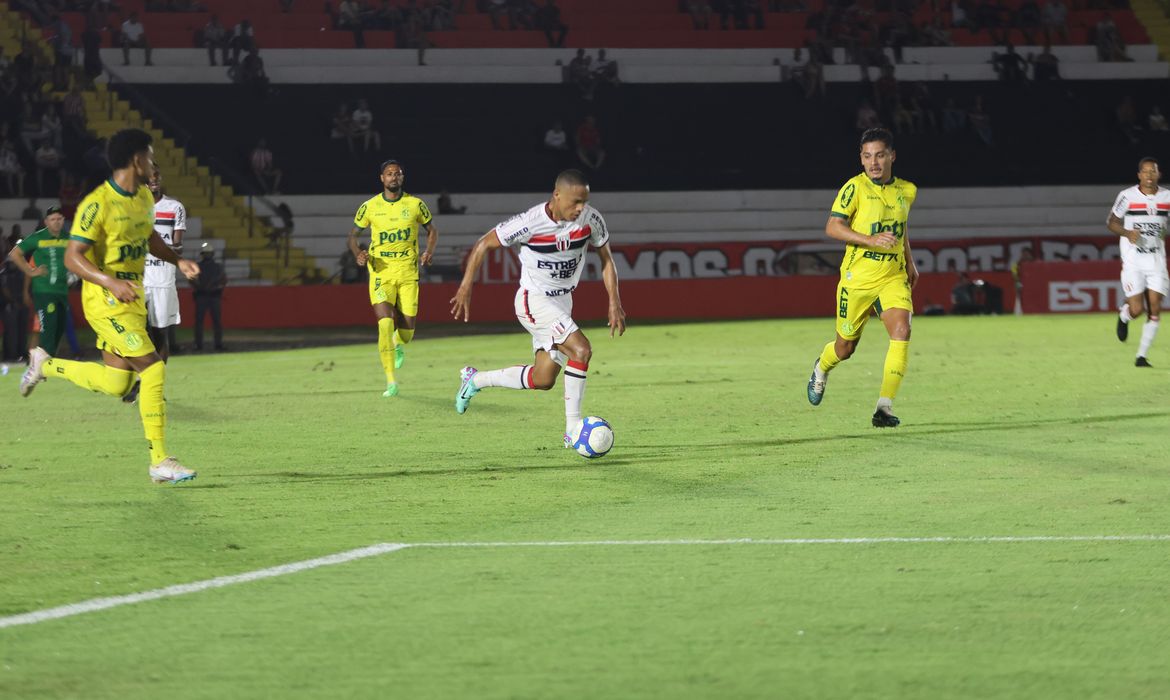 جورج جيسوس يرد على "وعيد" جاياردو .. ويلوم نجوم الهلال بعد هزيمة الاتحاد | 