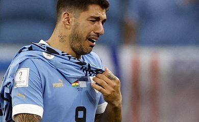 من المتهم في تراجع مستوى حارس الهلال ياسين بونو؟ 