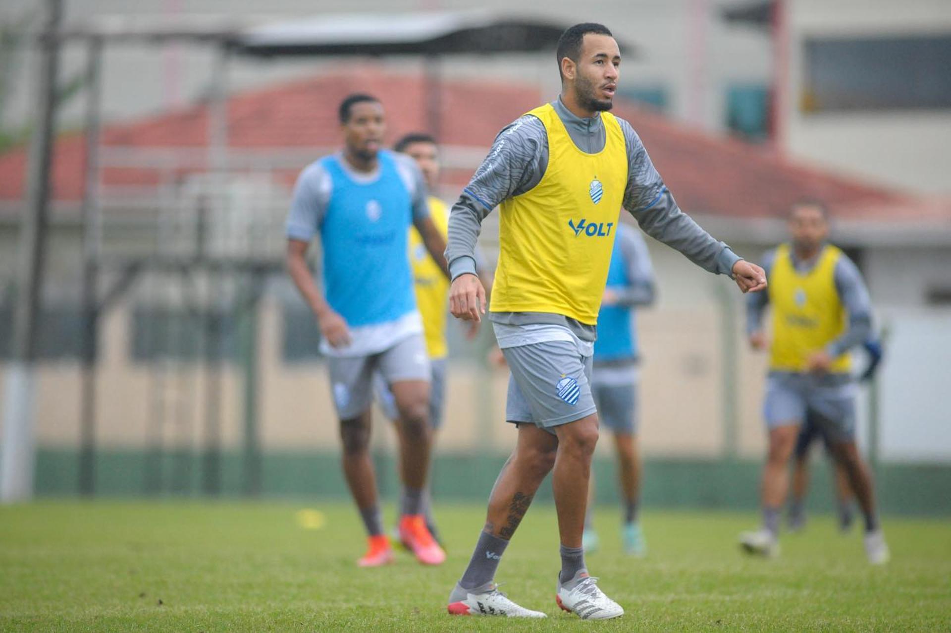 موقف بيولي من رحيل تاليسكا عن النصر 