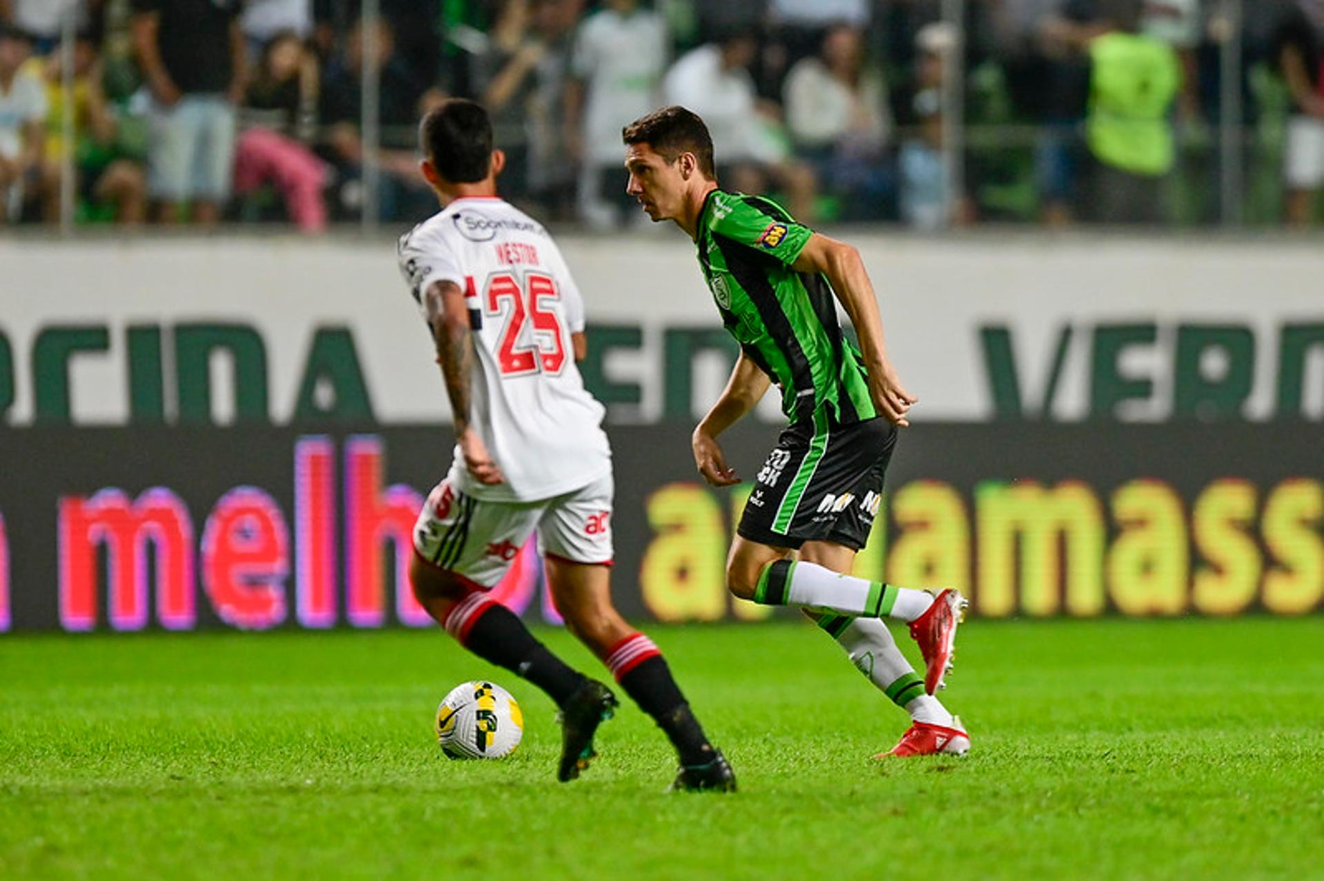 الدوري السعودي ثاني أكثر دوريات العالم إمتلاكا للنجوم حاليا 