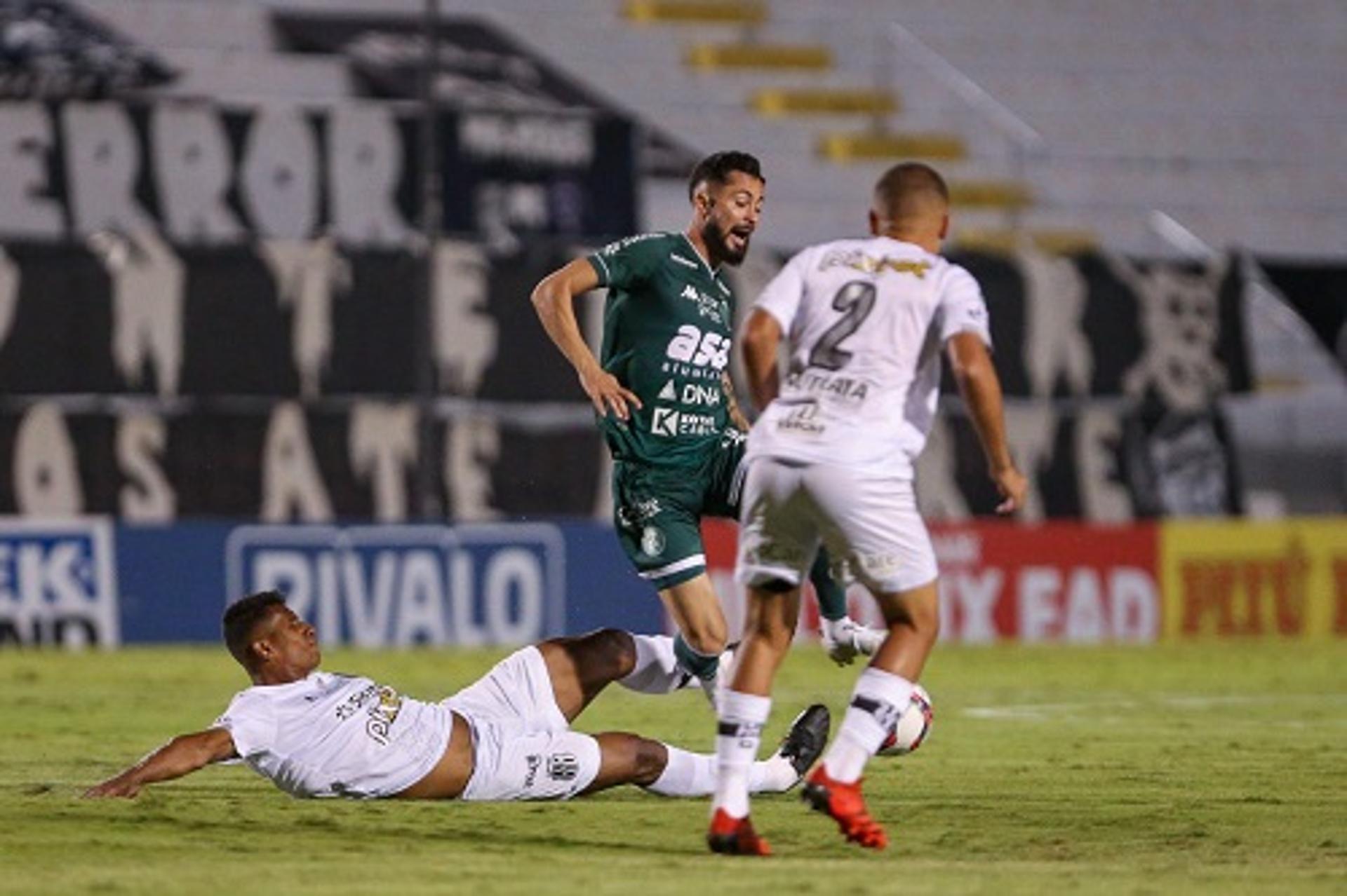 رسميًا | الكشف عن قائمة منتخب السعودية .. "استبعاد أسماء كبرى من الهلال والنصر والأهلي" | 