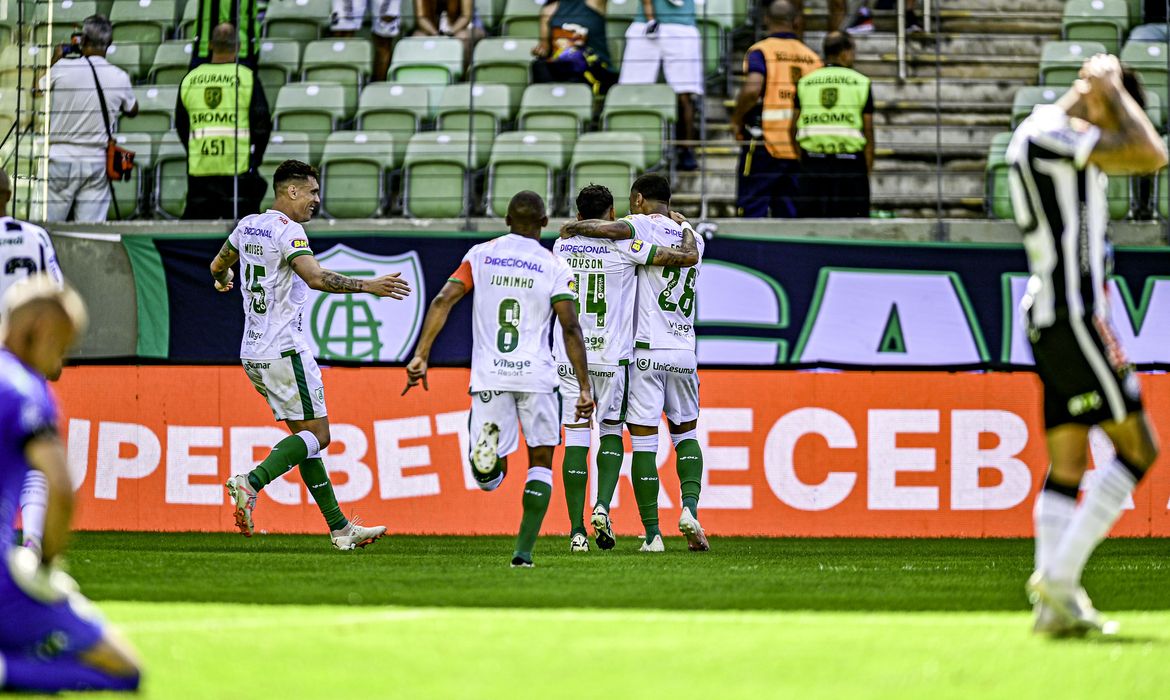 موعد مباراة النصر والأهلي في دوري روشن السعودي 2024-2024، القنوات الناقلة وكل ما تريد معرفته | 