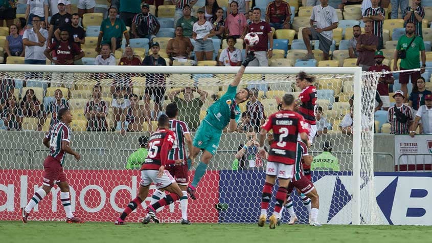 "جعلنا زيدان يدرك صعوبة الاستمرار" .. أسطورة ليجانيس يتذكر ليلة إذلال ريال مدريد في سانتياجو برنابيو | 