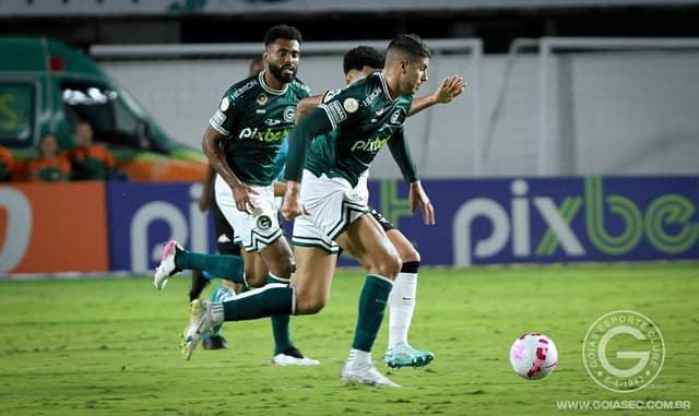 النصر ضد الهلال.. الزعيم يتقدم بنتيجة 3-1 في كأس السوبر السعودي فيديو 