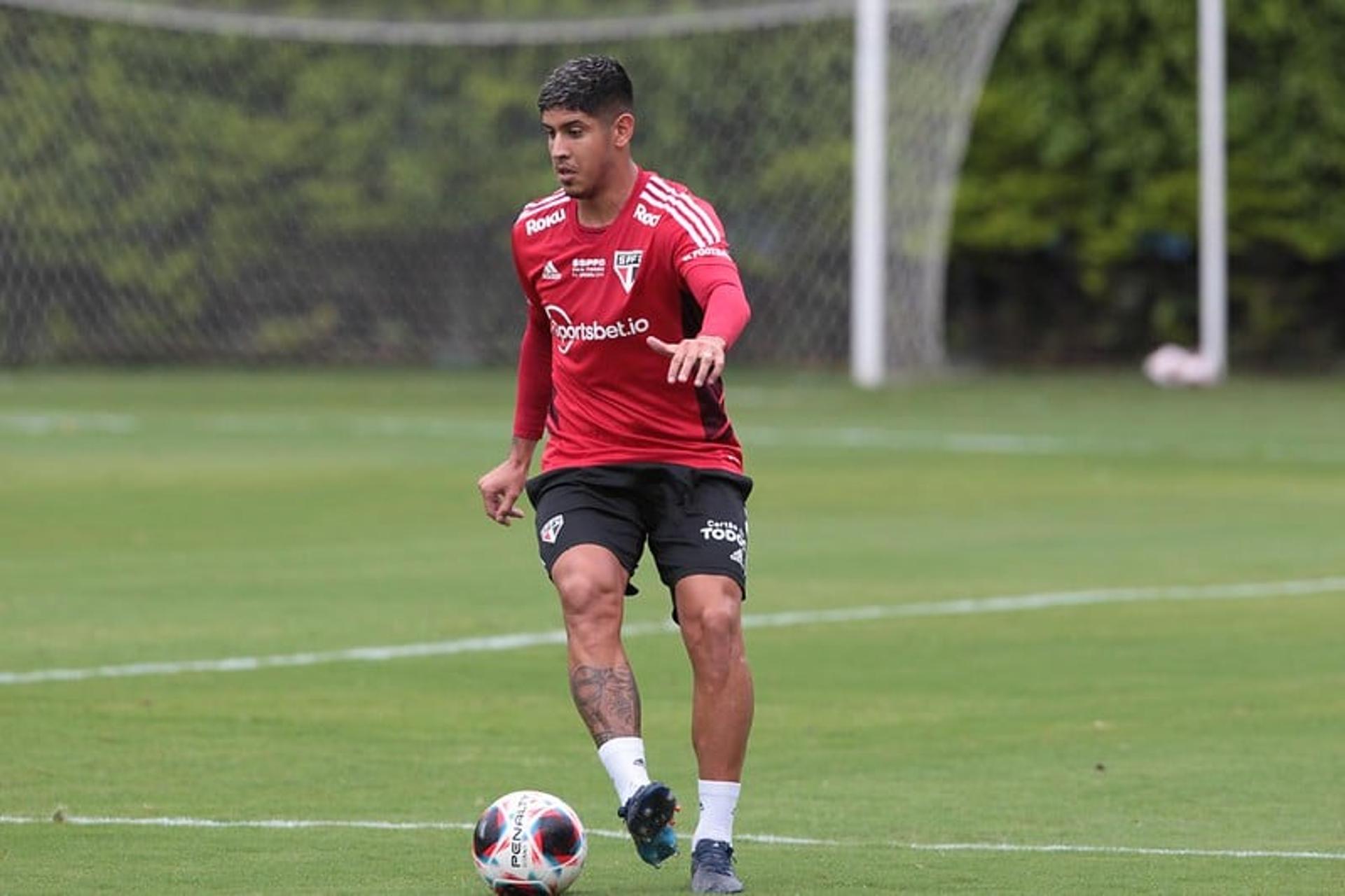 الأسماء التي يرغب جيرارد التعاقد معها من الهلال والنصر في يناير 