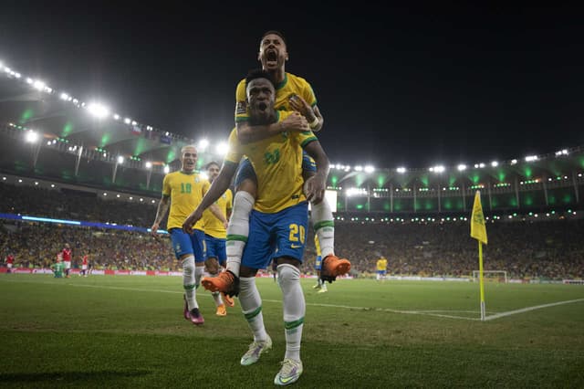 تعليق سالم الدوسري بعد فوز الهلال على النصر 