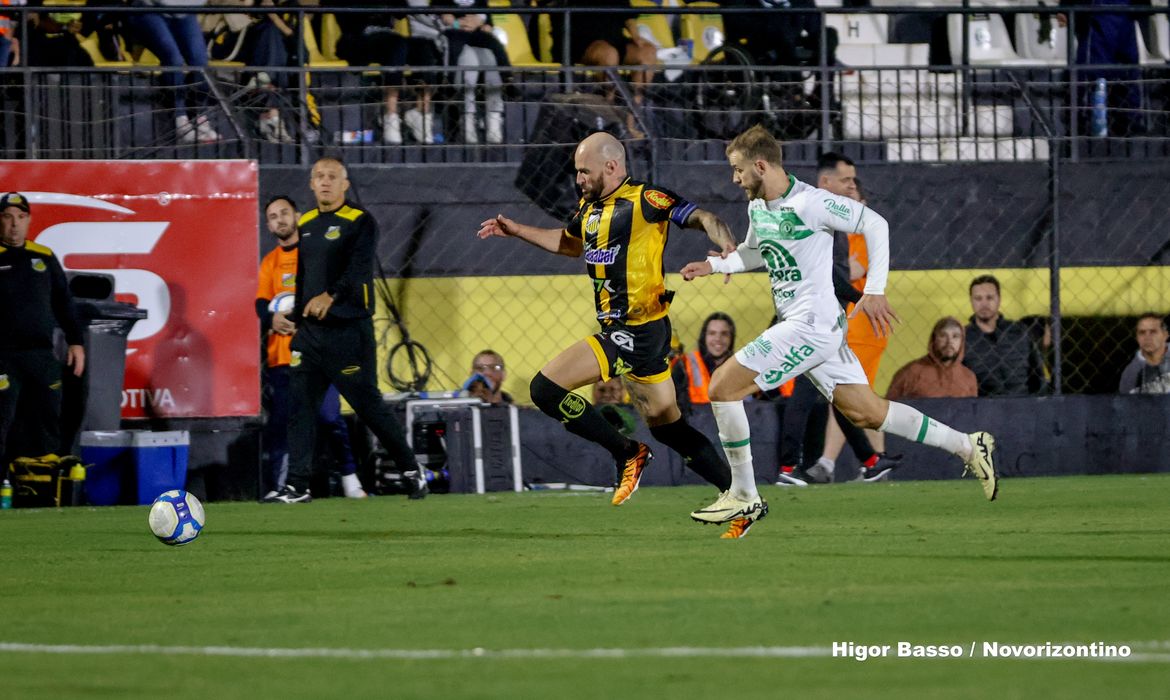 فليك يرفض طلب جميع لاعبي برشلونة 