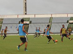 شباب الأهلي الإماراتي يضم المدافع البرازيلي إياجو سانتوس من الشباب السعودي 