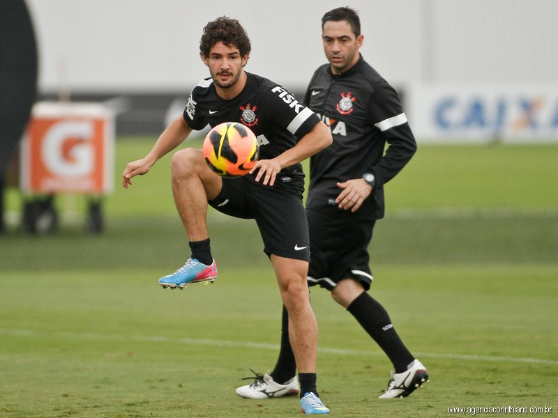 ليونيل ميسي .. لاعب اخذ زمانه و زمان غيره 